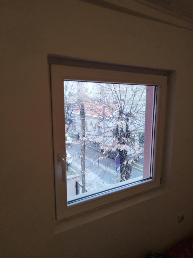 Small Apartment Private Bathroom Strong Wi-Fi Belgrado Esterno foto