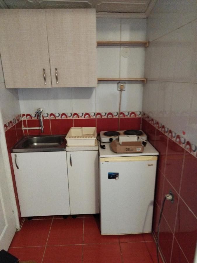 Small Apartment Private Bathroom Strong Wi-Fi Belgrado Esterno foto