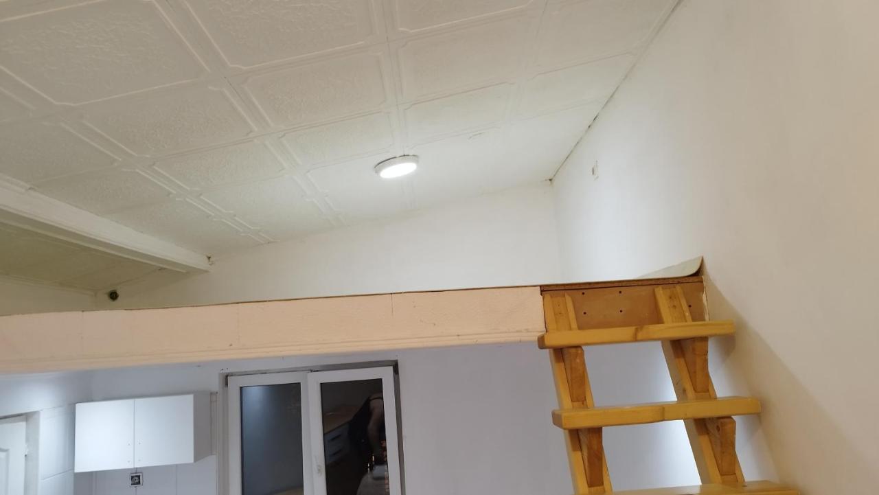 Small Apartment Private Bathroom Strong Wi-Fi Belgrado Esterno foto