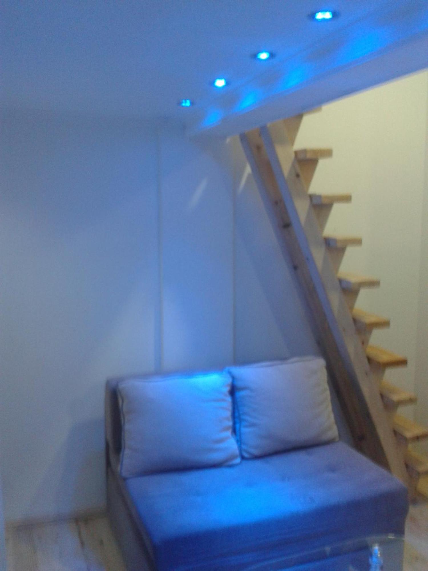 Small Apartment Private Bathroom Strong Wi-Fi Belgrado Esterno foto